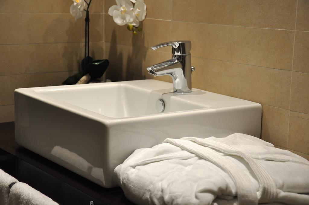 The Royals Experience Bed and Breakfast Napels Kamer foto