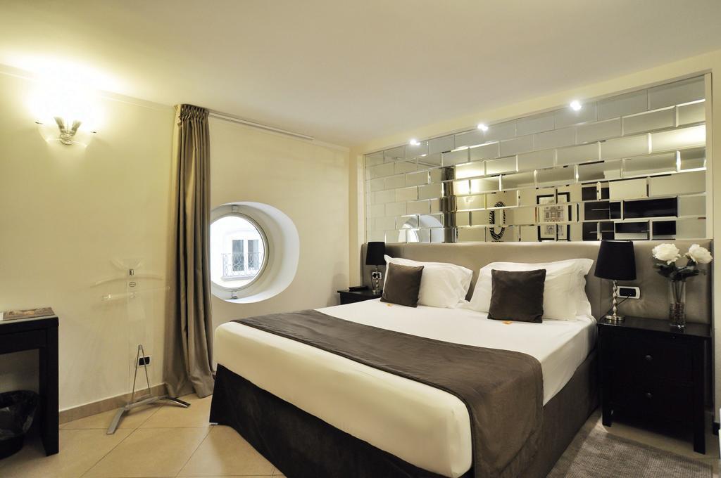 The Royals Experience Bed and Breakfast Napels Kamer foto