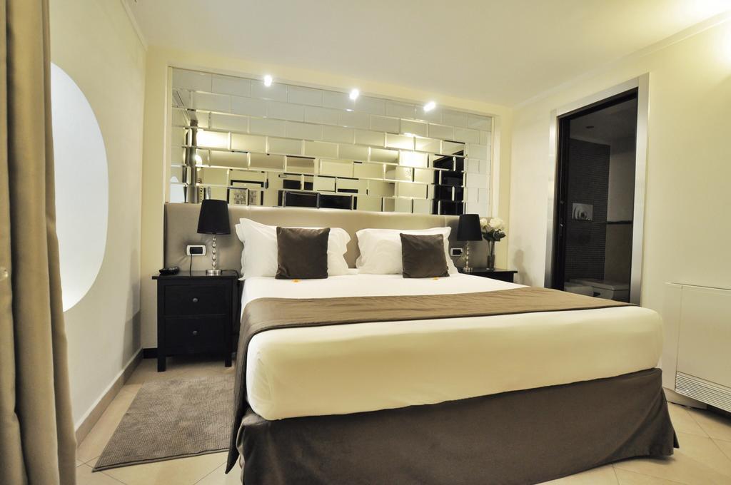The Royals Experience Bed and Breakfast Napels Kamer foto